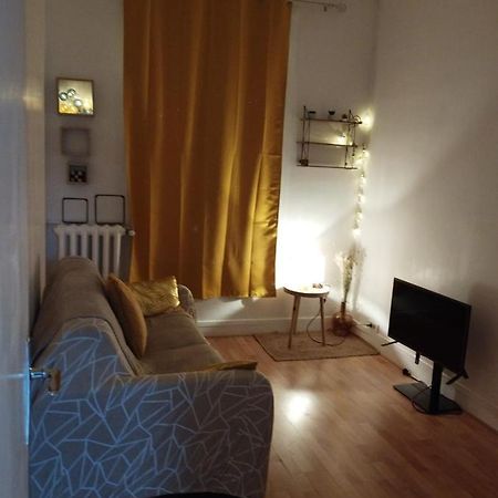 Parisian Vibes A Clichy Apartment Екстериор снимка