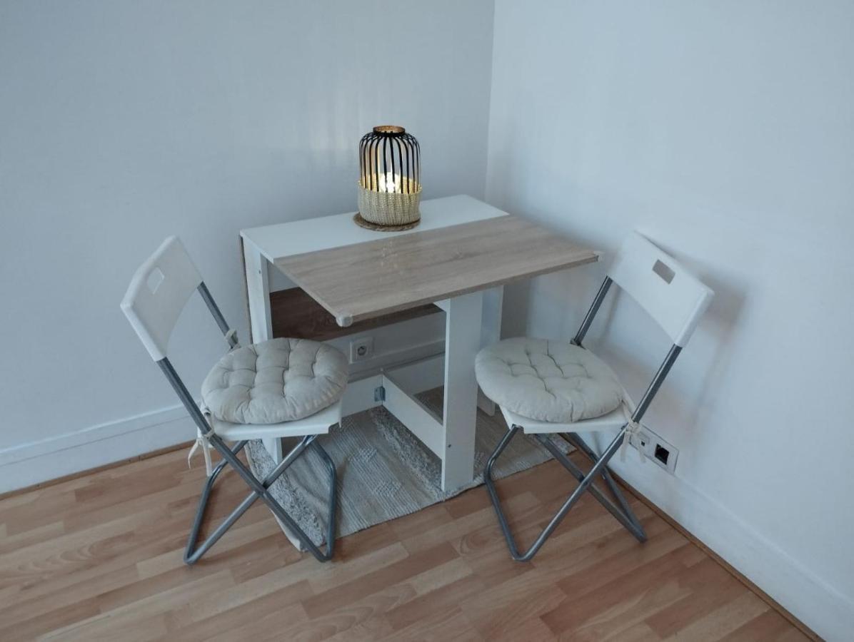 Parisian Vibes A Clichy Apartment Екстериор снимка